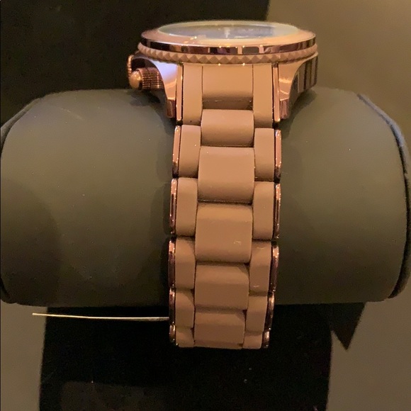 💯 Authentic New Marc Jacobs Watch - Picture 3 of 7